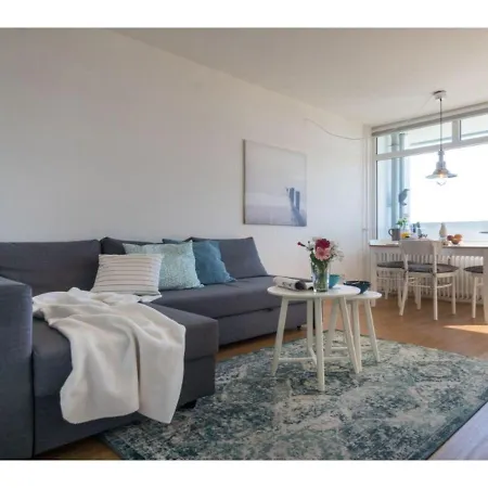Holiday Apartment *